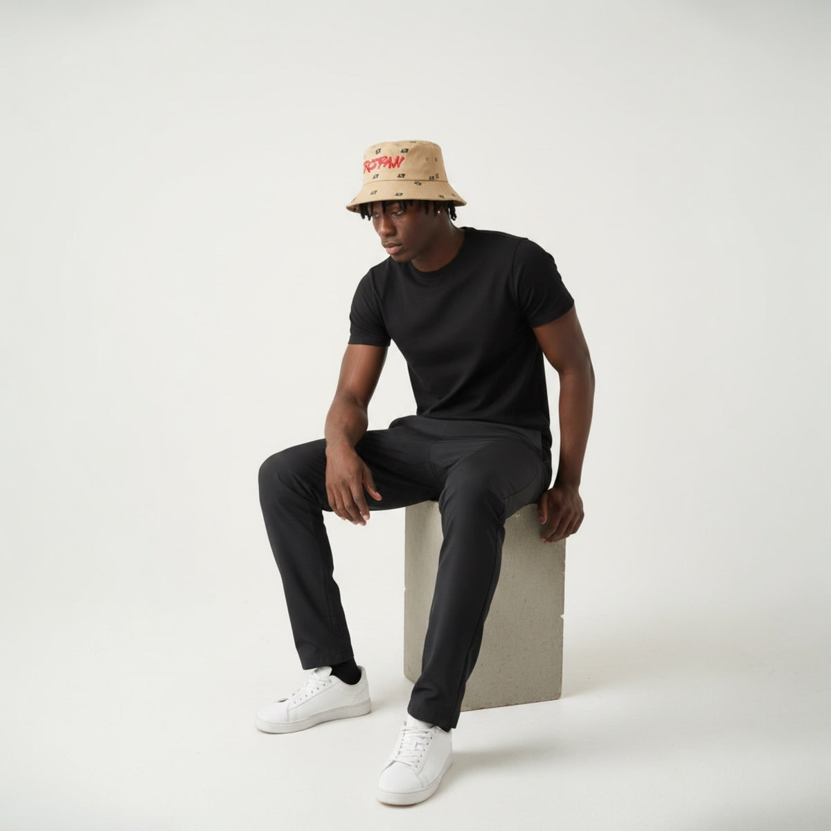 Bucket hat