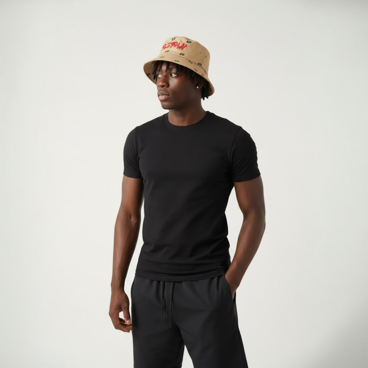 Bucket hat